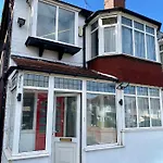 Single Bed Only, Nearby Heartlands Hospital And Bhx Airport