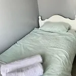 Single Bed Only, Nearby Heartlands Hospital And Bhx Airport