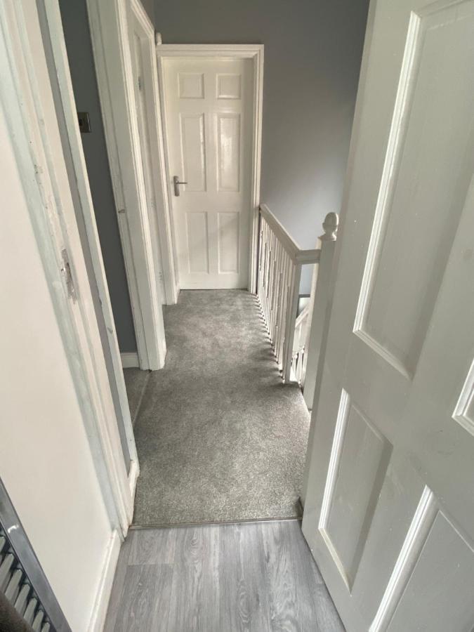 Single Bed Only, Nearby Heartlands Hospital And Bhx Airport * Birmingham